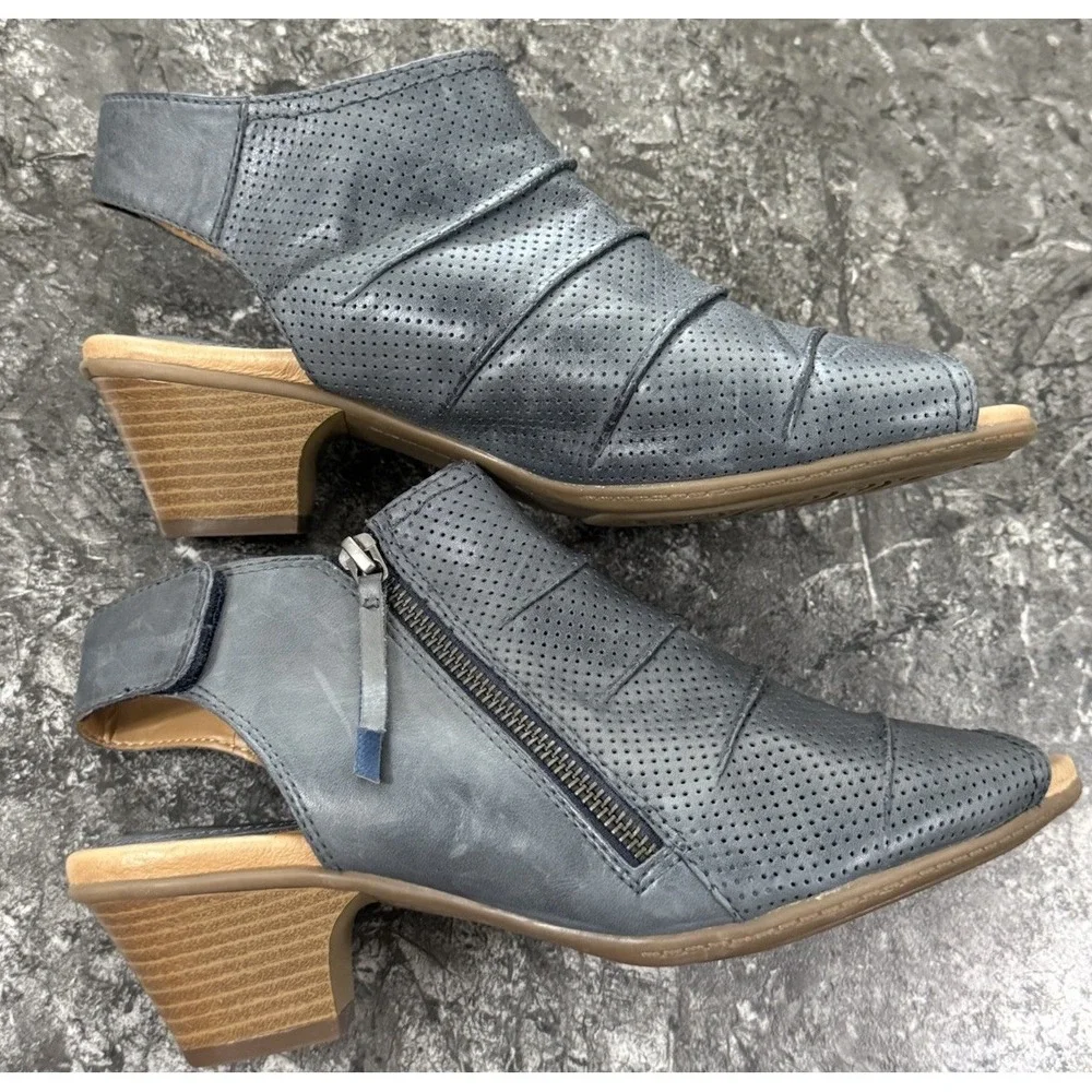Earth Hydra Leather Perforated Peep Toe Bootie Sandal Heel Admiral Blue 10B